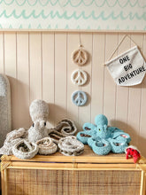 Load image into Gallery viewer, 3 Tier Boucle Peace Sign