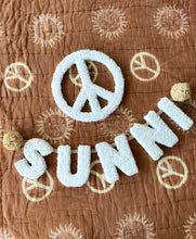 Load image into Gallery viewer, Boucle Peace Sign