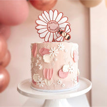Load image into Gallery viewer, Personalised Daisy Cake Topper
