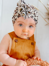 Load image into Gallery viewer, Raw Edge Ruffle Turban- Cheetah