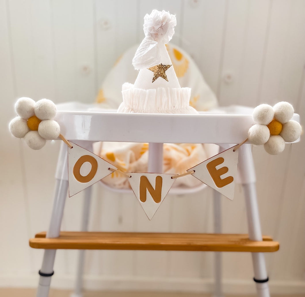 ‘ONE’ High Chair Bunting